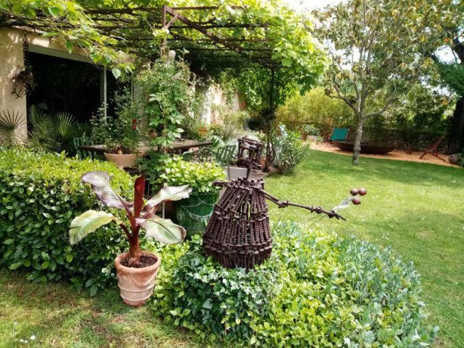 La Mazade De Saint Mamert Exterior foto
